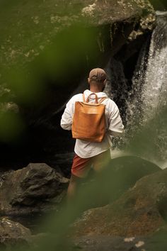 DESCRIPTION Convertible leather backpack. It can be transformed into a satchel-tote by switching the leather straps between positions. It features an unlined interior with a bronze top metal zip, an open internal pocket, an open external pocket in the front, and an external zipper pocket at the back. https://www.etsy.com/shop/SomosCasia DIMENSIONS -It can fit up to a 15" laptop. -Height: 15.7"/40cm -Width (on top): 11"/ 28 cm -Depth: 4.7" / 12 cm -Length of Straps: 28" / 72 cm DETAILS Made with full-grain vegetable-tanned leather dyed using natural pigments to ensure that our products are environmentally friendly. Our leathers are achieved naturally, and they are not painted nor has any industrial process been applied to them to neutralize their marks. The color may vary slightly from batc Rectangular Leather Travel Backpack, Leather Strap Satchel Backpack For Daily Use, Everyday Leather Rectangular Backpack, Leather Backpack With Leather Handles For Everyday, Minimalist Leather Backpack With Adjustable Strap For Everyday Use, Leather Strap Travel Backpack, Minimalist Leather Backpack With Adjustable Strap, Everyday Leather Backpack With Rectangular Shape, Everyday Leather Backpack With Leather Handles