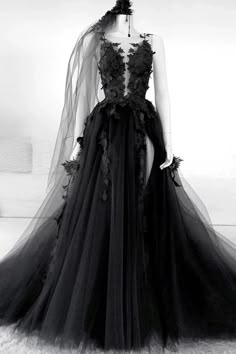 Black Tulle Wedding Dress, Black Wedding Gowns, Prom Dress Black, Backless Bridal Gowns, Backless Evening Dress, Dark Wedding, Prom Dresses Modest, Black Tulle, Black Wedding Dresses