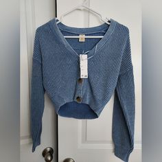 Beautiful Blue Cropped Sweater. Thick. Runs Roomy. Casual Blue Sweater For Day Out, Casual Winter Crop Top, Blue Tops For Winter Day Out, Blue Cropped Casual Sweater, Casual Cropped Blue Sweater, Casual Blue Cropped Sweater, Blue Long Sleeve Outerwear From Urban Outfitters, Blue Long Sleeve Outerwear By Urban Outfitters, Blue Cotton Crop Top For Fall