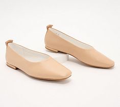 Take a bow in these classic ballet flats -- featuring a squared toe for a chic and modern finish. From Franco Sarto. Modern Slip-on Ballet Flats For Summer, Chic Square Toe Flats For The Office, Chic Square Toe Flats For Office, Elegant Square Toe Flats For Everyday, Elegant Everyday Flats With Square Toe, Chic Ballet Flats For Business With Flat Heel, Classic Square Toe Flats For Everyday, Chic Square Toe Flats For Fall, Spring Business Pointed Toe Flats