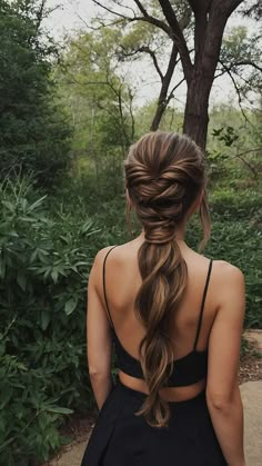 Maid Of Honor Hairstyles Medium, Garden Party Hair, Hairstyles Ideas For Medium Hair, Cute Hairstyles Ideas, Woman Hairstyles, Greasy Hair, Vacation Hairstyles, Easy Hairstyles For School, Bangs Curly