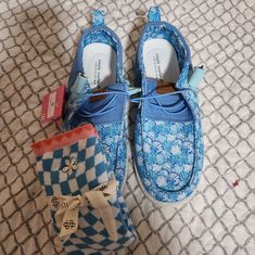 Size 8 1/2 Nwt With Matching Cute Socks Simply Southern Shoes, Cute Socks, Simply Southern, Color Blue, Slip On, Size 10, Socks, Women Shoes, 10 Things