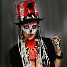 Voodoo Halloween Makeup, Witch Doctor Costume, Poison Nightmares, Original Halloween Costumes, Adult Face Painting, Mascaras Halloween