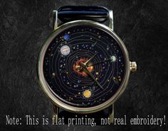 Note: It takes 1-3 days for me to complete the production, and the time for the buyer to receive the package is estimated to be about 10-20 days depending on the country! The front of the watch can be customized with a variety of laser printed photos, patterns, including color and black and white, as well as art paintings Quartz movement. The watch is not waterproof and cannot be worn while bathing, swimming or diving. Strap: faux leather Case Diameter: 38mm (1.5 inches) Packing boxes, Bandwidth: 22mm (0.79 inches) Strap length: 24cm (9.45 inches) Weight: 30 grams,  Personalizing your watch is easy. You can customize your watch with a word or phrase of your choice. We will laser engrave your personal information on the wristband. In a limited space there is a limit of 8-15 short words. Fon Solar System Watch, All Star Team, Metal Watch, Watches Women Leather, I Love You Baby, Bad Reviews, Packing Boxes, Unisex Watches, Watches Unique