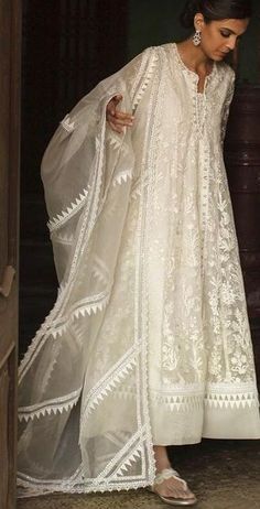 Nida Azwer, White Dupatta, Long Frock, Pakistani Dresses Casual, Desi Style, Party Wear Indian Dresses, Fancy Dress Design