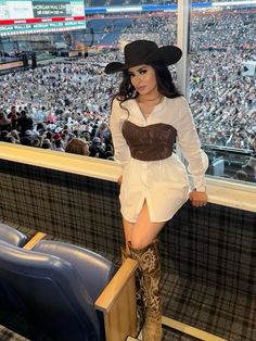 Ootd Vaquero, Cowboy Outfits For Women, Summer Cowgirl Outfits, Body Manga Larga, Cute Cowgirl Outfits, Cowgirl Style Outfits, Cowgirl Dresses, Country Style Outfits, Western Wear Outfits