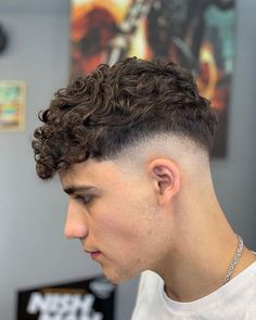 Mid Fade Haircut Curly Hair, Men’s Curly Fade Haircut, Curly Hair Men’s Haircut, Drop Fade Haircut Curly Hair, Curly Hair With Fade For Men, Mid Fade With Curly Hair, Lowfade Taper Curly Hair, Mens Curly Fade, Curly Hair Skin Fade