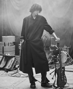 Yohji Yamamoto Menswear, Double Wrap Belt, Yoji Yamamoto, Belt Coat, Urban Ninja, Wrap Belt, Japanese Men, Dark Wear