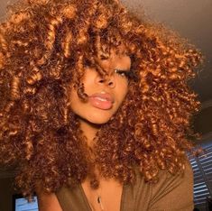 Ginger Natural Hair Black Women, Copper Curly Hair, Ginger Blonde Hair, Ginger Brown Hair, Ginger Blonde, Romantic Essence, Blonde Natural Hair, Puffy Hair, Dyed Curly Hair