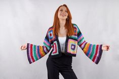 Square Crochet Sweater, Granny Square Crochet Sweater, Crochet Kimono Pattern, Harry Styles Sweater, Cardigan Colorful, Square Cardigan, Stile Boho Chic, Crochet Kimono, Sweater Boho