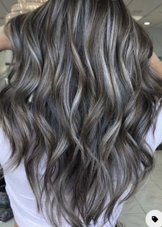 Pelo Color Ceniza, Ash Brown Hair, Brunette Hair With Highlights, Covering Gray Hair