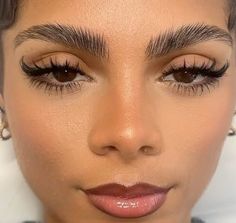 Lashes Black Women, Cute Animal Character, Brown Lashes, People Model, 1 Million Followers, Taylor Swift Icon, Lash Styles