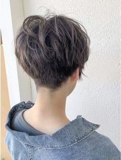 Spice up your look with these trendy short layered haircuts that are sure to turn heads. From edgy pixies to chic bobs, there's a style here for everyone. #ShortHairstyles #LayeredHair #WomensHairstyles Short Layered Haircuts For Women, Layered Haircuts For Women, Angled Bob Hairstyles, Hair Upstyles, Pixie Haircut For Thick Hair, Hair Inspiration Short