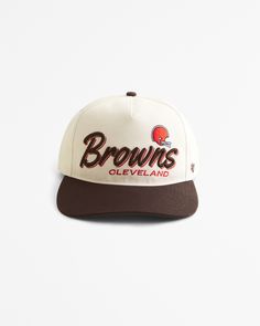 Our new vintage-inspired hat, crafted in a twill fabric, featuring embroidered Cleveland Browns logo detail and adjustable snapback closure. Cincinnati Bengals Logo, Bengals Logo, Snapback Hats Men, Cleveland Browns Logo, Washington Commanders, Mens Hats, Cleveland Indians, Cleveland Browns, Cincinnati Bengals