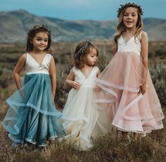 Country Wedding Flower Girl, Dresses For Wedding Party, Custom Flower Girl Dress, Organza Flower Girl Dress, Country Wedding Flowers, Pnina Tornai, Tulle Flower Girl, Organza Flowers, Tulle Flowers