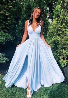 Simple Flowy Prom Dress, Blue Graduation Dresses, Flowy Bridesmaid Dresses, Simple Prom Dress Long, Light Blue Prom Dress, Prom Dresses Simple, Trendy Prom Dresses, Prom 2020, Simple Bridesmaid Dresses