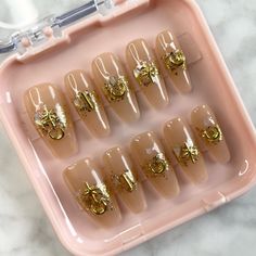 Elevate your manicure game with these stunning celestial press-on nails! Embrace the magic of astrology and shimmering gold designs on your fingertips, perfect for a night out or special occasion. Let the stars guide you to cosmic chicness and make your nails shine like never before. Try them today and add a touch of celestial elegance to your style! #pressonnails #nailart #goldnails Nails With Gold Flakes, Nails With Stars, Nails Moon, Star 3d, Nails With Gold