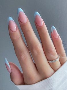 Icy blue French tips in almond shape Creative Backyard, Nail Aesthetic, Baby Blue Nails, French Tip Acrylic Nails, Blue Nail, Summer Chic