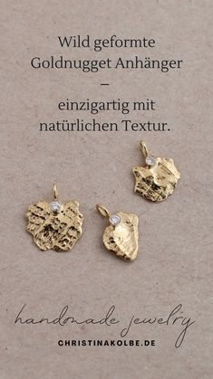 Das Highlight: Sowohl das Goldnugget als auch der Diamant bestehen aus recycelten Materialien – ideal für alle, die auf Nachhaltigkeit setzen. Dazu kommt eine 45 cm lange Kette aus 585er Gelbgold, die das Design perfekt abrundet. Bei Fragen stehe ich dir gerne zur Verfügung!

#NachhaltigerSchmuck #Recycelt #Goldschmuck #Diamant #Gelbgold #Nachhaltigkeit #LuxusSchmuck #Umweltfreundlich #FairFashion #Zeitlos