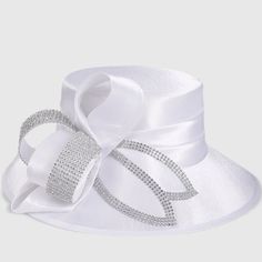 White Church Hats, Sunday Attire, Church Lady Hats, Queen Hat, Classy Hats, Church Suits, Elegant Hats, Women's Headwear, Church Hats