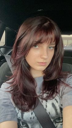 Dark Cherry Short Hair, Subtle Red Hair Brown, Best Hair Colors For Pale Skin, Hair Color For Pale Skin And Brown Eyes, Brown Hair Pale Skin, Pale Skin Hair Color