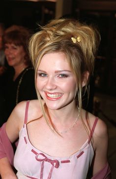 00s Hairstyles, Punk Girls, 90’s Hairstyles, Y2k Hairstyles, Clip Hairstyles, 90s Hairstyles