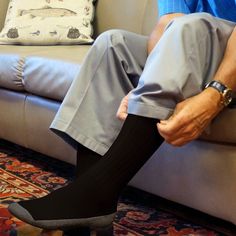 Casual Slip-resistant Gray Socks, Casual Gray Slip-resistant Socks, Comfortable Non-slip Socks With Round Toe, Comfortable Non-slip Black Socks, Comfortable Non-slip Round Toe Socks, Comfortable Slip-resistant Socks, Comfortable Micro-elastic Non-slip Socks, Casual Black Mid-calf Socks, Non-slip Comfortable Casual Socks