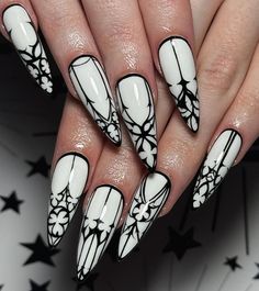 Cuticle Butter, Medium Stiletto, Long Press On Nails, Punk Nails, Manicure Diy, Black Liner