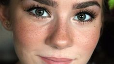 Freckles Tutorial, Fake Freckles Tutorial, Faux Freckles Makeup, Makeup Freckles, 2016 Makeup Trends, Fake Freckles, Freckles Makeup, Faux Freckles, Hoola Bronzer