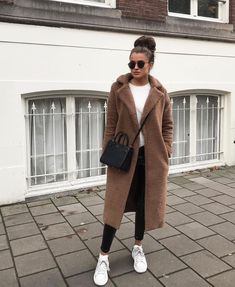 Amsterdam Fashion Winter, Teddy Bear Coat Outfit, Teddy Coat Outfit, Amsterdam Outfit, Winter Coat Outfits, Amsterdam Fashion, Teddy Bear Coat, Modesty Outfits, Bear Coat