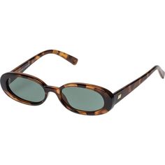 Relive the minimal fashion of the 90s in the Outta Love sunglasses by Le Specs. Boasting a slimline oval silhouette, this slender profile features a modern and flat construction that will offer some vintage flair to your everyday ensemble. The tort frame is balanced with a green lens that not only looks fashionable but provides category 3 UV protection from the sun's harsh rays. Le Specs Outta Love, Le Specs Sunglasses, Black Cat Eyes, Heart Sunglasses, Neon Purple, Looks Vintage