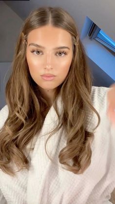 Light Brown Hair Gloss, Kim Kardashian Light Brown Hair, All Over Brown Hair Color, Hair Colors For Brown Eyes, Different Brown Hair Colors, Warm Light Brown Hair, Brown Hair Pale Skin, Light Golden Brown Hair, Light Brunette Hair