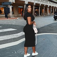 Casual Knee-length Midi Dress For Going Out, Casual Knee-length Bodycon Dress For Night Out, Casual Midi Length Bodycon Dress For Night Out, Casual Bodycon Dress For Going Out, Casual Knee-length Bodycon Dress For Date Night, Casual Bodycon Midi Dress For Office, Casual Bodycon Midi Office Dress, Casual Bodycon Dress For The Office, Casual Bodycon Sheath Dress