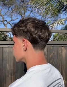 Top 50 Trendy & Cool Men's Fade Haircuts: Detailed Gallery | 50 Best Fade Haircuts for Men (Detailed Gallery) | Aesthetic Hairstyles For Men Mens Haircuts Thick Hair, Taper Fade Short Hair, Fade Haircut Curly Hair, Men Fade Haircut Short, Haircut Selfie, Photo Hijab, Drop Fade Haircut