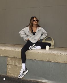 Cold Weather Outfits Athleisure, Workout Cute Outfits, Athletic Event Outfit, Casual Everyday Outfits Aesthetic, All Sweats Outfit, Athletic Leisure Outfit Winter, Autumn Athleisure Outfits, Sports Outfits Winter, Airport Athleisure Outfits