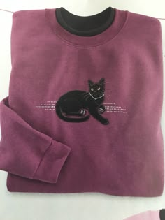 Tee Shirt Outfit Ideas, Shirt Outfit Ideas, Tee Shirt Outfit, A Black Cat, Cat Tee, Looks Chic, Maxi Skirts