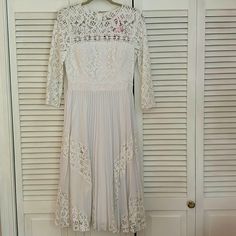 Lilly Pulitzer White Lace Dress Size 4 New With Tags Pleated Lace Midi Dresses, Lace Pleated Midi Dresses, Fitted Pleated Lace Dress, Fitted Lace Pleated Dress, Fitted Lace Pleated Midi Dress, Fitted Lace Midi Dress With Pleats, A-line Midi Dress With Lace Trim For Brunch, Pleated Lace Wedding Dress, Spring Lace Midi Dress Fit And Flare