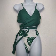 Cupshe Swimsuit 2-Piece Bikini Bathing Suit Swimwear Womens 2x Nwt Cl8-156 Color(S): Green, White Size: Xx-Large Design: High Waist / Wrap Top / Tropical Floral Materials: See Photo Condition: Excellent No Rips, Tears, Holes, Or Stains. New With Tags. *Colors May Vary Due To Lighting And The Device Product Is Viewed On **Ships Within 2 Business Days Of Cleared Payment High Waist Tropical Print Swimwear For Beach, Green Triangle Top Tankini For Summer, Two-piece Swimwear For Swimming In Summer, Green Triangle Top Tankini Beachwear, Green One-piece Tropical Tankini, Green Lined Swimwear For The Beach, Green Lined Swimwear For Beach, Green Tropical Style One-piece Tankini, Two-piece Swimwear For Beach