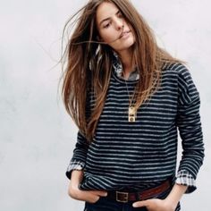 Madewell Black/White Stripe Sweatshirt Xs Split-Sides, Cropped Front, Longer Back. Not Nwt, Euc. 'Cut Before Wash' Tag Still There, Cotton/Poly Blend Cold, Gentle Cycle Wash, Tumble Dry Low P/P: 21" Length Front: 17" Length Back: 21" Mode Tips, Blazer Outfit, Mode Casual, Looks Street Style, Mode Inspo, Looks Style, Mode Inspiration, Street Styles, Outfits Casuales