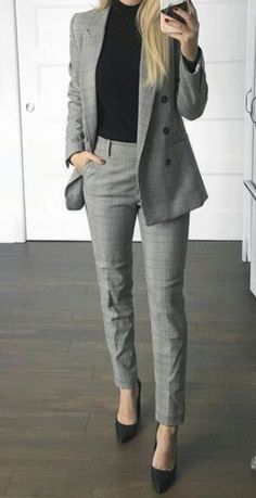 Stylish Business Casual, Office Wear Dresses, Business Professional Outfits, Fashionable Work Outfit, Professional Work Outfit, Business Attire Women, Professional Outfits Women, Business Outfits Women, Amal Clooney