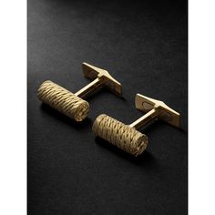 Mr Mario Buccellati's unrivalled skill earned him the nickname 'Prince of Goldsmiths' and the Milanese house continues to honour the founder's reputation with its exquisite work. Made using traditional methods, these cufflinks are cast from gold in a cylinder shape and intricately scored with an Etruscan pattern, one of the label's signature engraving techniques. Luxury Cufflinks For Formal Occasions, Luxury Formal Cufflinks, Luxury Engraved Cufflinks For Business, Engraved Yellow Gold Cufflinks, Luxury Engraved Cufflinks For Formal Occasions, Luxury Screw Back Cufflinks, Luxury Yellow Gold Cufflinks For Wedding, Designer Yellow Gold Cufflinks With Polished Finish, Etruscan Pattern