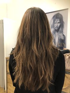 Straight Haircut Layers, Straight Hair Cuts, Brown Hair Inspo, Winter Hairstyles, Dream Hair, Long Hair Cuts, Layered Haircuts, Hairstyles Haircuts, Pretty Hairstyles