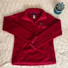 Brand New Without Tags! In Excellent Condition! Hot Pink. Winter Hiking Tops With Pockets, Patagonia Winter Tops With Pockets, Patagonia Casual Fleece Tops, Patagonia Tops With Pockets For Fall, Casual Patagonia Fleece Top, Patagonia Long Sleeve Tops For Outdoor, Coats Women, Patagonia Jacket, Patagonia Jackets