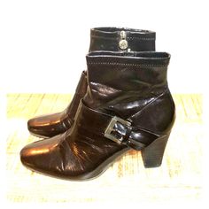 Barely Worn Dark Brown Glossy Leather Etienne Aigner Boots Great For Dressing Up Or Down. Leather Looks Brand New. Heels Have A Few Nicks - See Pictures. Aigner Boots, Etienne Aigner Boots, Leather Looks, New Heels, Etienne Aigner, Dark Wear, Leather Boots, Bootie Boots, Dark Brown