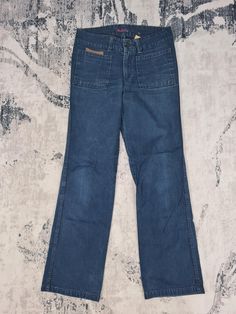 Tag ~ r by 45rpm material ~ cotton made in ~ japan size ~ 29 waist ~ 29 length (outseam ) ~ 39 inseam ~ 30 hip ~ 36 thigh ~ 22 front rise ~ 9 back rise ~ 14.5 leg opening ~ 16 condition  ~ good used  all measurement are in inchies. for all customers please read carefully about the item detail before you  purchase any item all items is used and don't expect it in perfect condition. shipping we are using dhl express, it takes 3-5 days only to arrive. please leave your phone number on the note whil Bush Pants, Pants Denim, 45 Rpm, Dark Blue Jeans, Pocket Jeans, Jeans Flare, Denim Pant, Dhl Express, Denim Pants