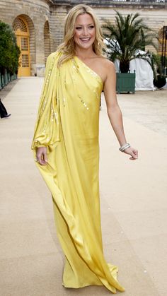 Red Carpet Affair, 2000 Fashion, Best Red Carpet Looks, Carpet Looks, Celeb Style, Haute Hippie, Yellow Fashion, Mellow Yellow