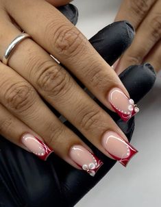 Red Short French Tip Nails Square, French Simple Nails, Nail Inspiration Simple Short, Cute Birthday Short Nails, Simple Red Design Nails, Design For Nails Ideas, Red French Tip Nails Black Women, Red French Tip Design Nails, Cute Summer Nails Short Simple