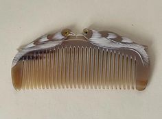 VINTAGE Horn comb. Kissing birds comb  Excellent condition, NOS  size approximately - 4.75" x 2.25"  09/09/24 Horn Hair, Vintage Comb, Needle Case, Silk Thread, Hair Comb, Fun Things, Things To Buy, Stocking Stuffers, Gift Guide