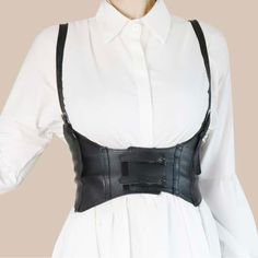 Brown And Black Same Styles Style Corset Belt, Archery Costume, Longchamp Le Pliage Black, Style Corset, Versus Versace, Belt Brown, Corset Belt, Black Leather Belt, Bucky Barnes