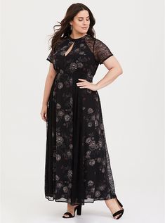 Black Floral Chiffon Lace Maxi Dress, DEEP BLACK Plus Size Gowns Formal, Floral Lace Maxi Dress, Plus Size Black Dresses, Halter Wedding Dress, Formal Occasion Dress, Plus Size Cocktail Dresses, Special Dresses, Lace Short, Lace Inset